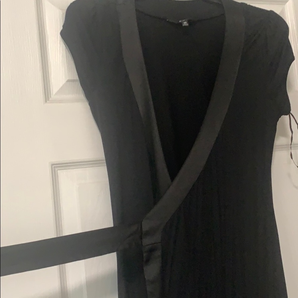 EXPRESS BLACK WRAP DRESS - Picture 5 of 6